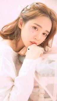 娱乐吃瓜酱朴素的女孩