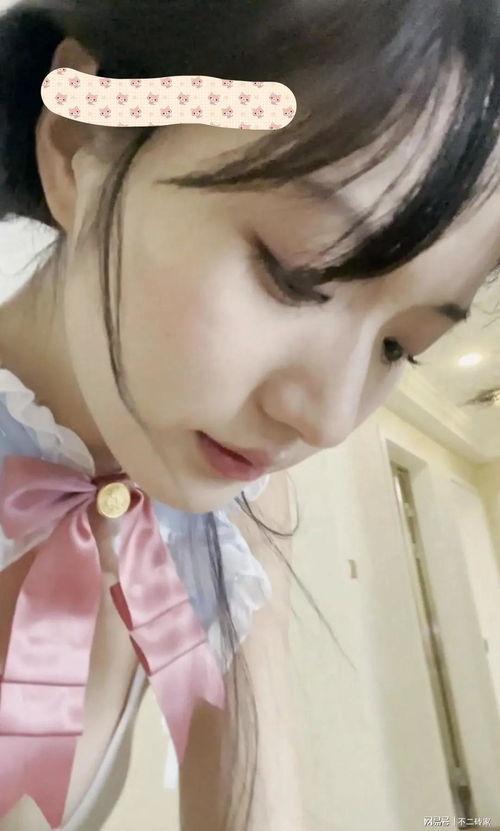 吃瓜女网红视频滤镜,一场视觉盛宴的奇幻之旅  第2张