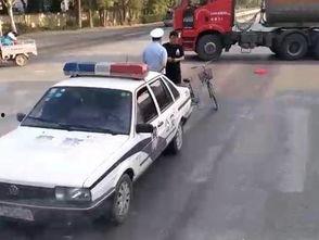 新建警车学生爆料视频,引发社会关注